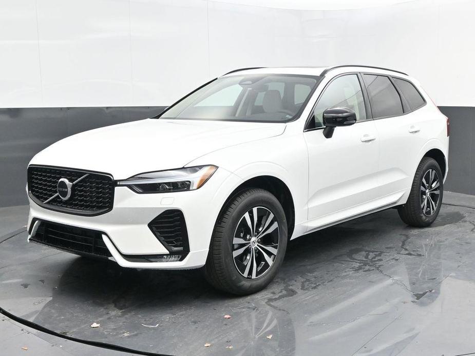 new 2025 Volvo XC60 car, priced at $49,095