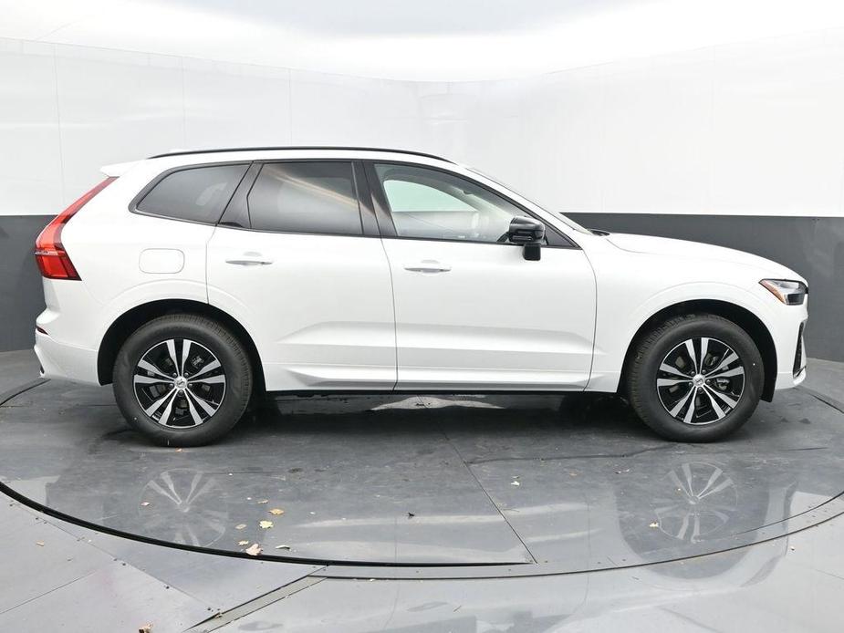 new 2025 Volvo XC60 car, priced at $49,095