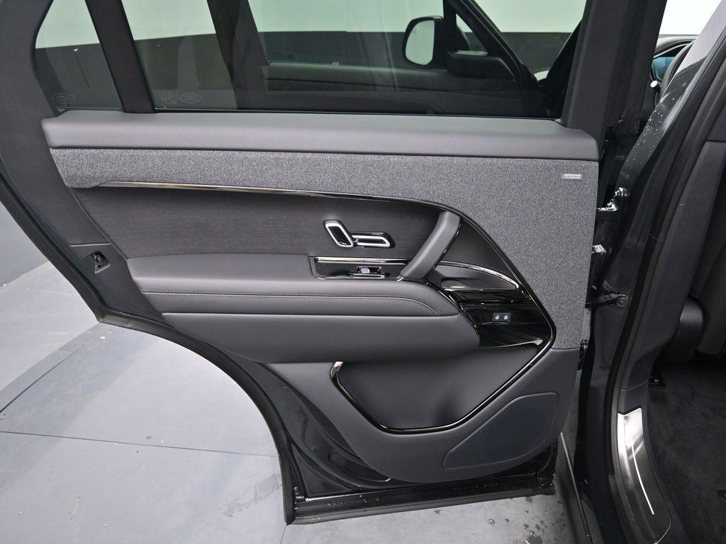 new 2025 Land Rover Range Rover Sport car, priced at $106,650