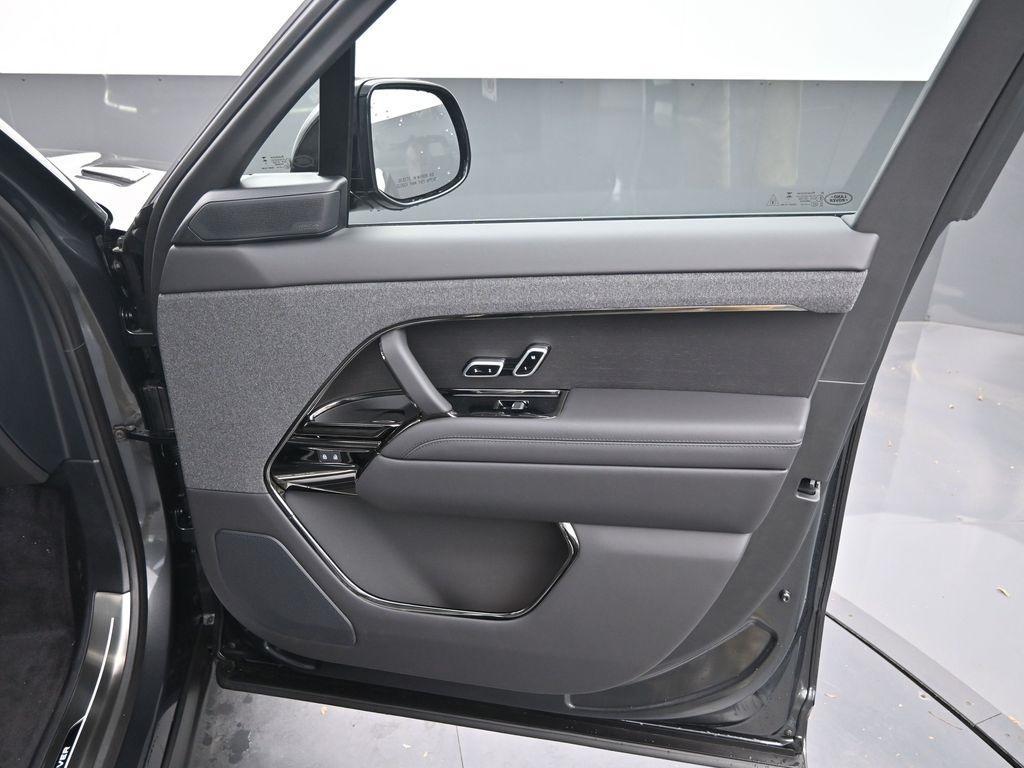 new 2025 Land Rover Range Rover Sport car, priced at $106,650