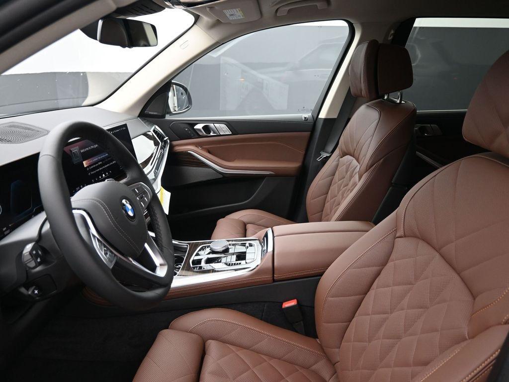 new 2026 BMW X7 car, priced at $93,755