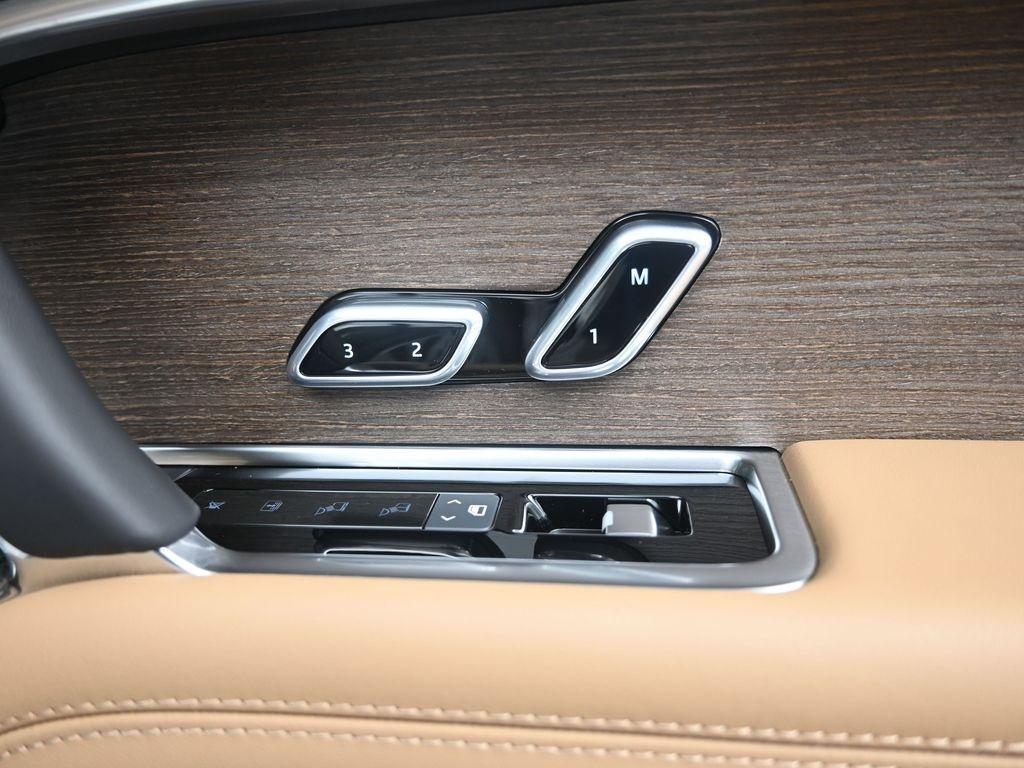 new 2025 Land Rover Range Rover car, priced at $184,705