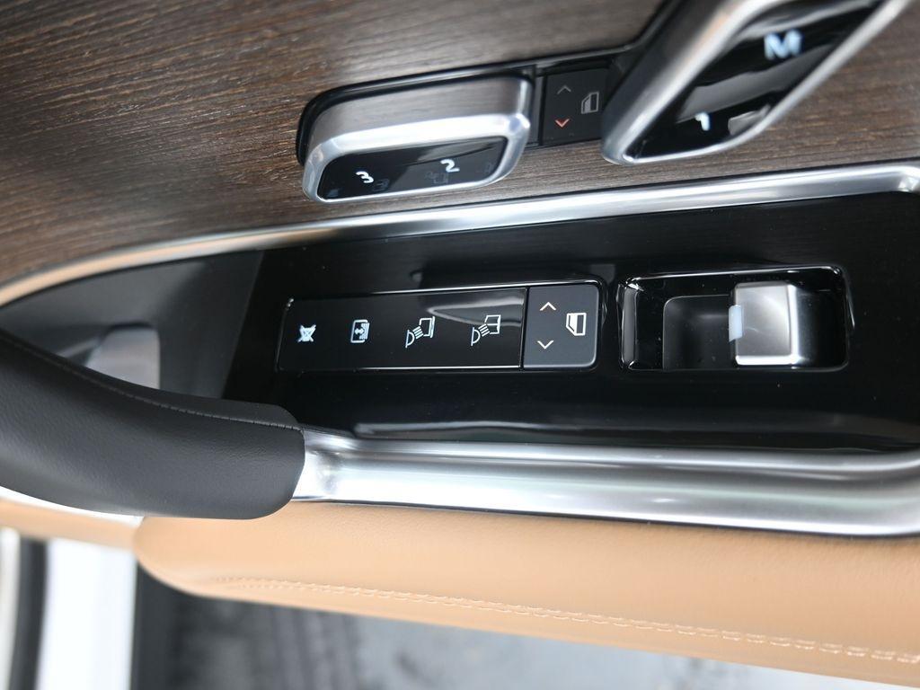 new 2025 Land Rover Range Rover car, priced at $184,705