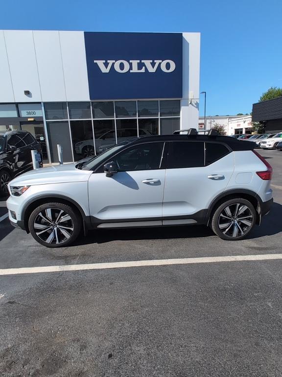 used 2022 Volvo XC40 Recharge Pure Electric car, priced at $28,498