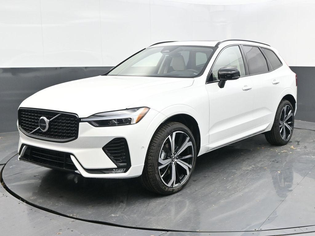 new 2025 Volvo XC60 car, priced at $59,885