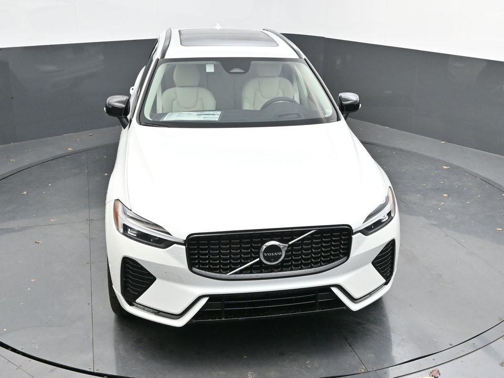 new 2025 Volvo XC60 car, priced at $59,885