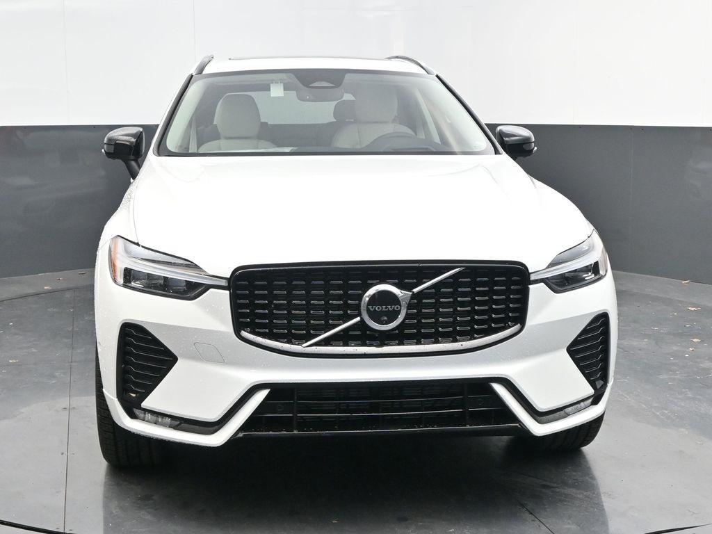 new 2025 Volvo XC60 car, priced at $59,885