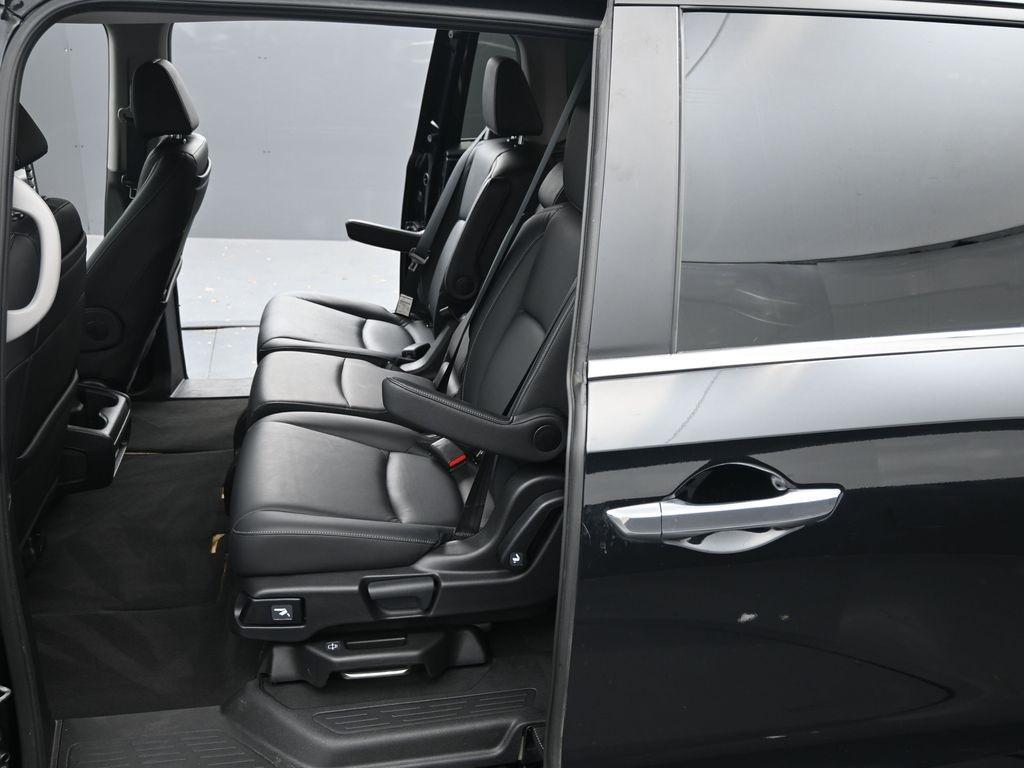 used 2024 Honda Odyssey car, priced at $37,998