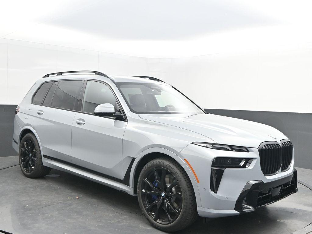 new 2026 BMW X7 car, priced at $100,785