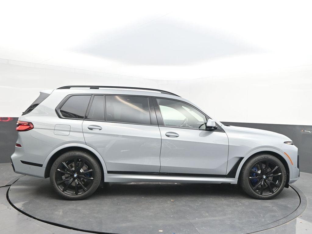 new 2026 BMW X7 car, priced at $100,785