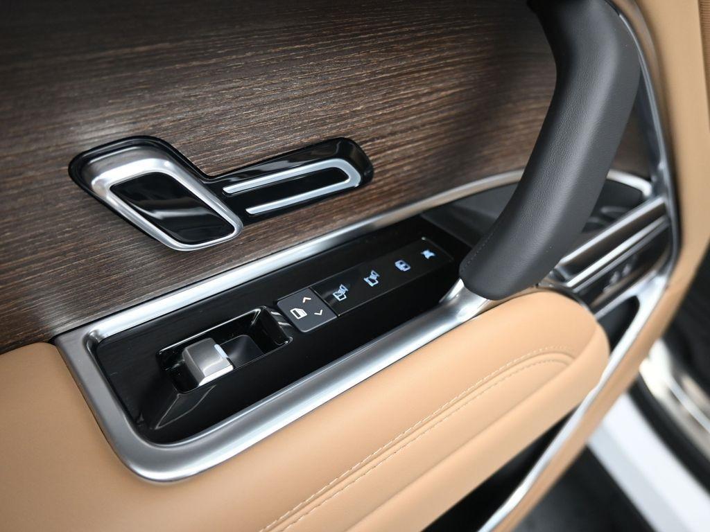 new 2025 Land Rover Range Rover car, priced at $129,595