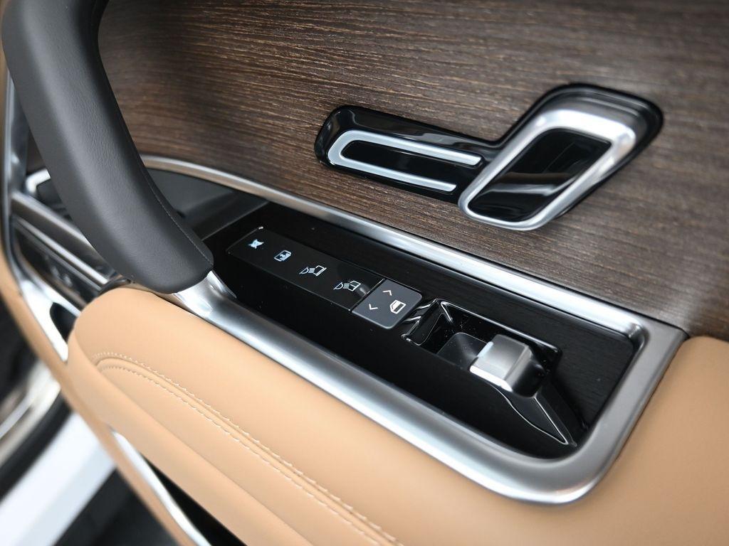 new 2025 Land Rover Range Rover car, priced at $129,595