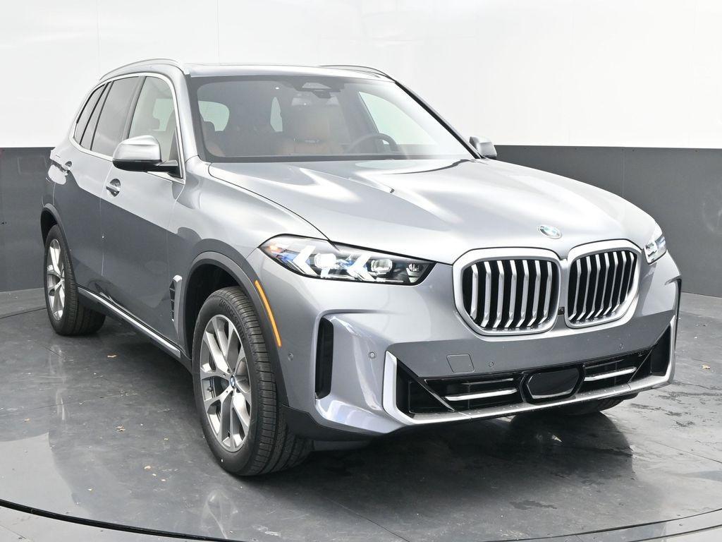 new 2025 BMW X5 car, priced at $73,290