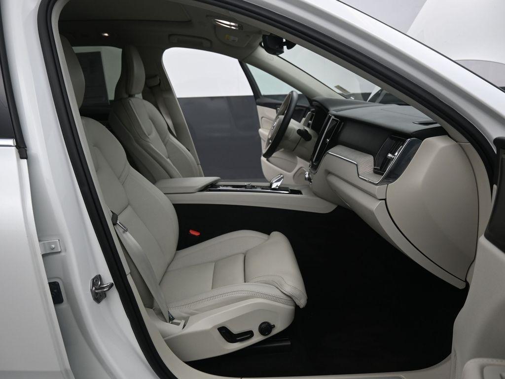 used 2022 Volvo XC60 car, priced at $36,498