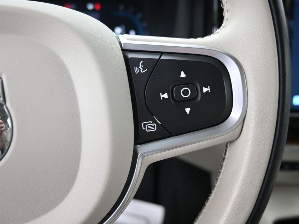 used 2022 Volvo XC60 car, priced at $27,898
