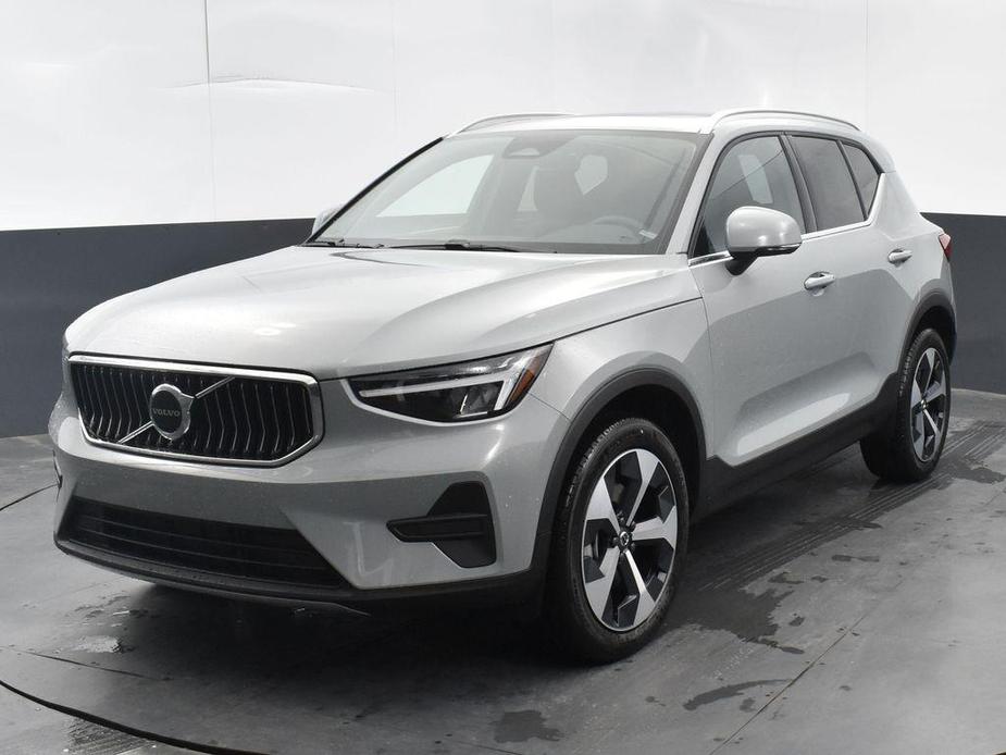 new 2024 Volvo XC40 car