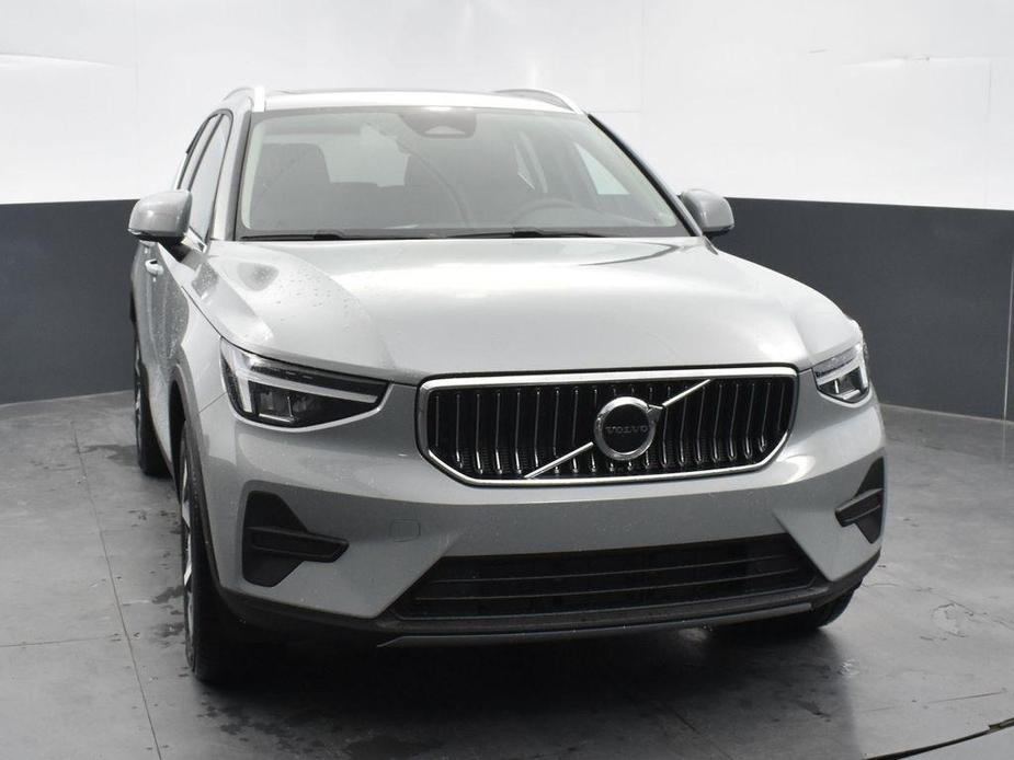 new 2024 Volvo XC40 car