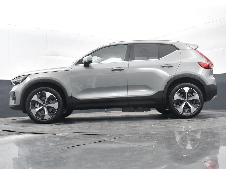 new 2024 Volvo XC40 car