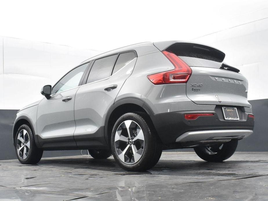 new 2024 Volvo XC40 car