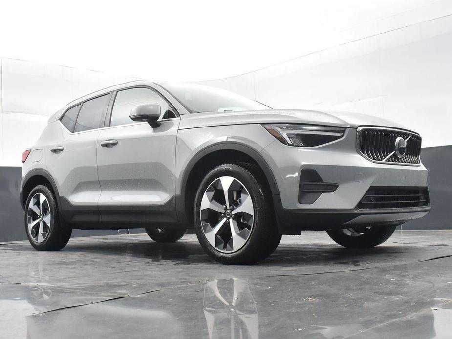 new 2024 Volvo XC40 car