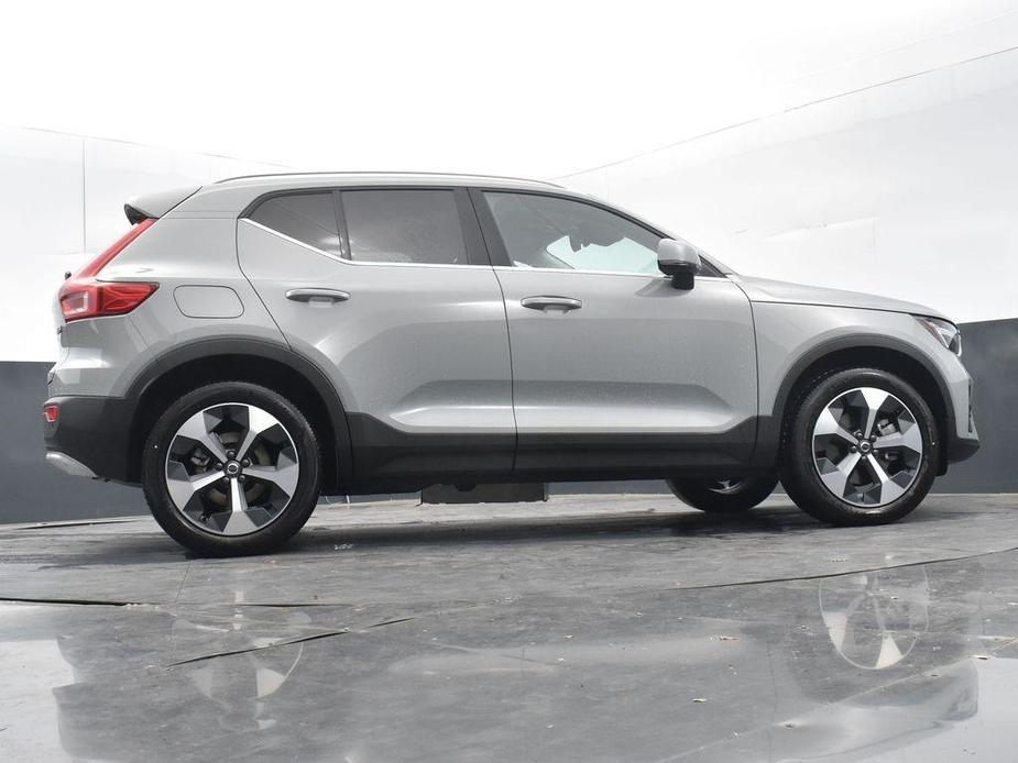 new 2024 Volvo XC40 car