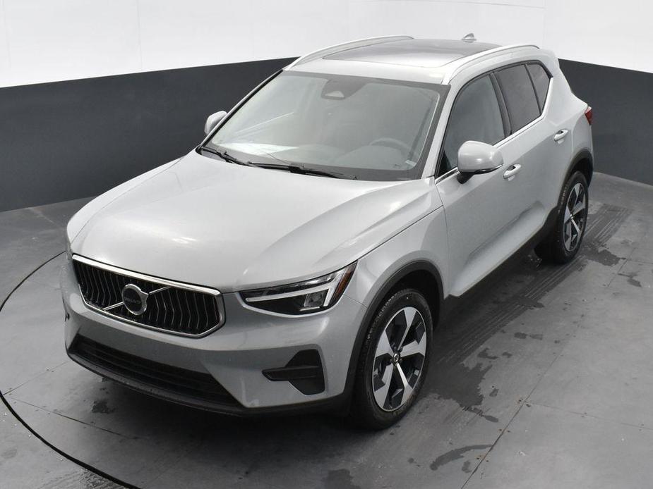 new 2024 Volvo XC40 car