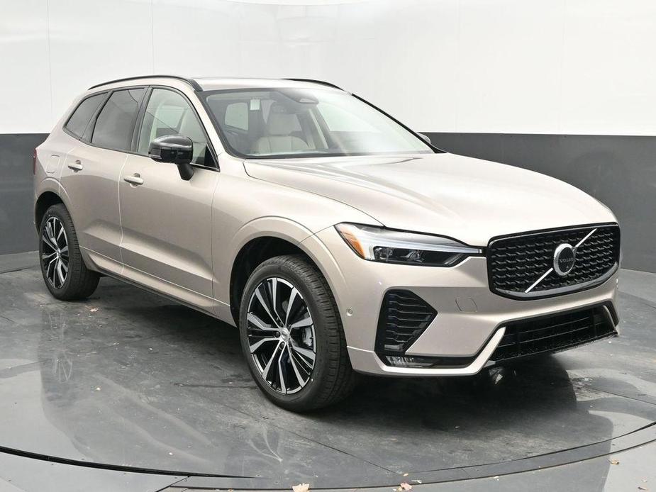 new 2025 Volvo XC60 car, priced at $54,585