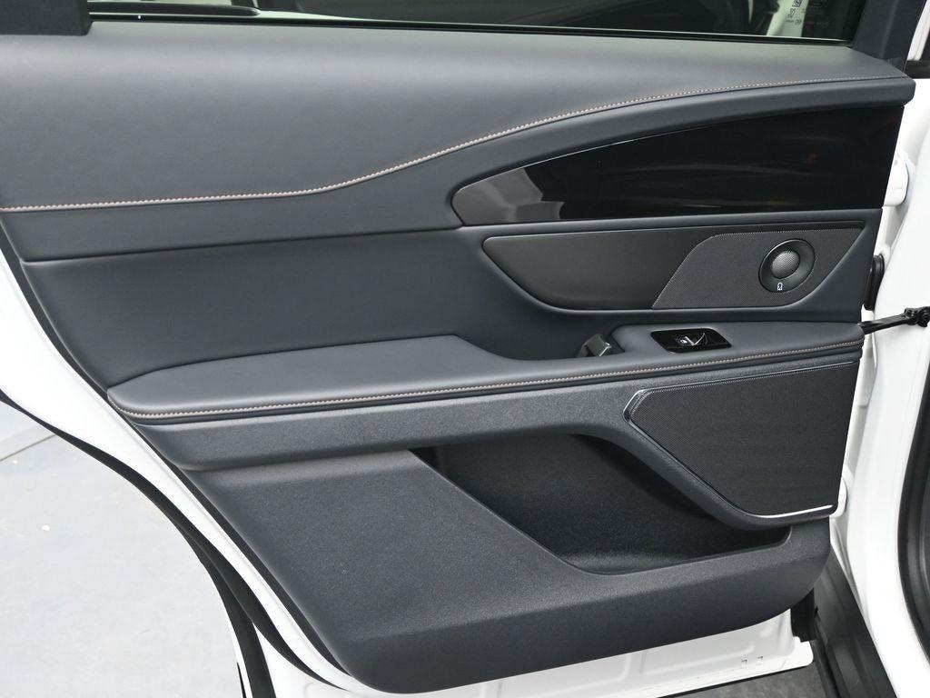 used 2024 Lincoln Nautilus car, priced at $53,499