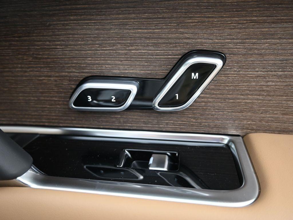 new 2025 Land Rover Range Rover car, priced at $184,305