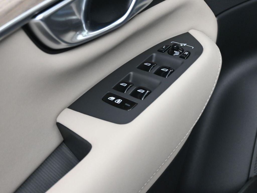 new 2026 Volvo XC90 car, priced at $71,825