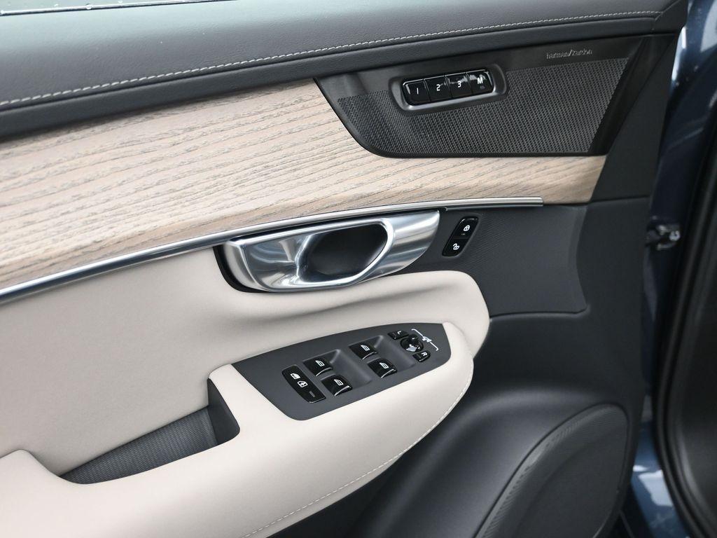 new 2026 Volvo XC90 car, priced at $71,825