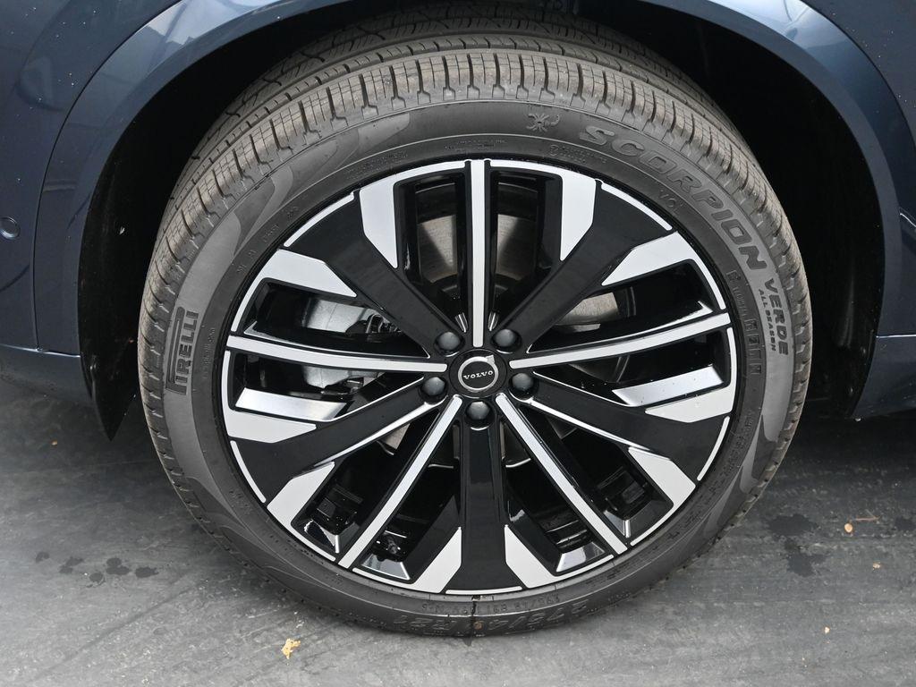 new 2026 Volvo XC90 car, priced at $71,825