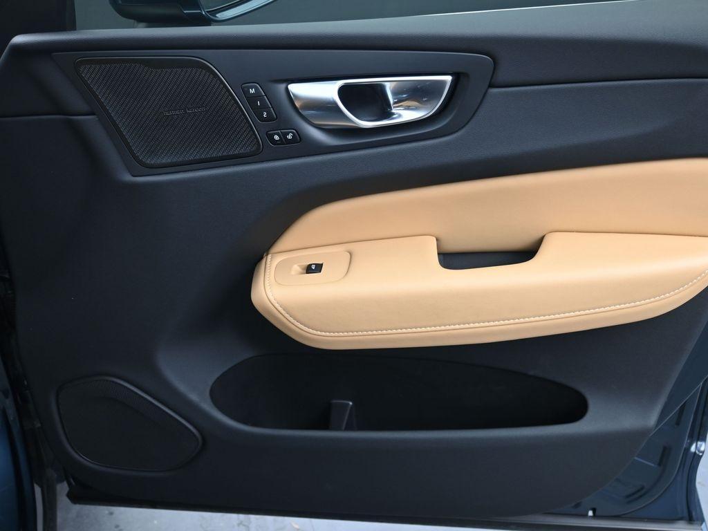 used 2023 Volvo XC60 car, priced at $39,498