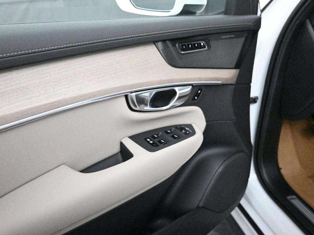 new 2025 Volvo XC90 car, priced at $67,850