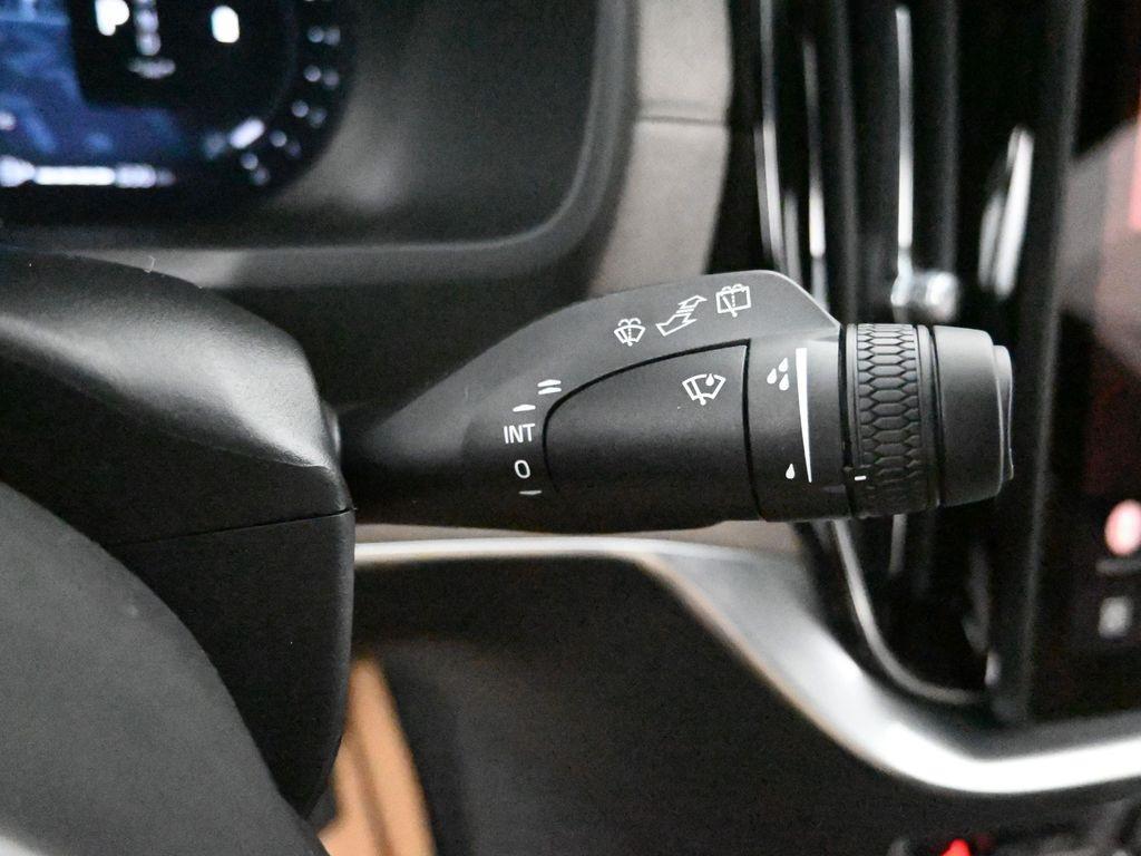 new 2025 Volvo XC90 car, priced at $67,850
