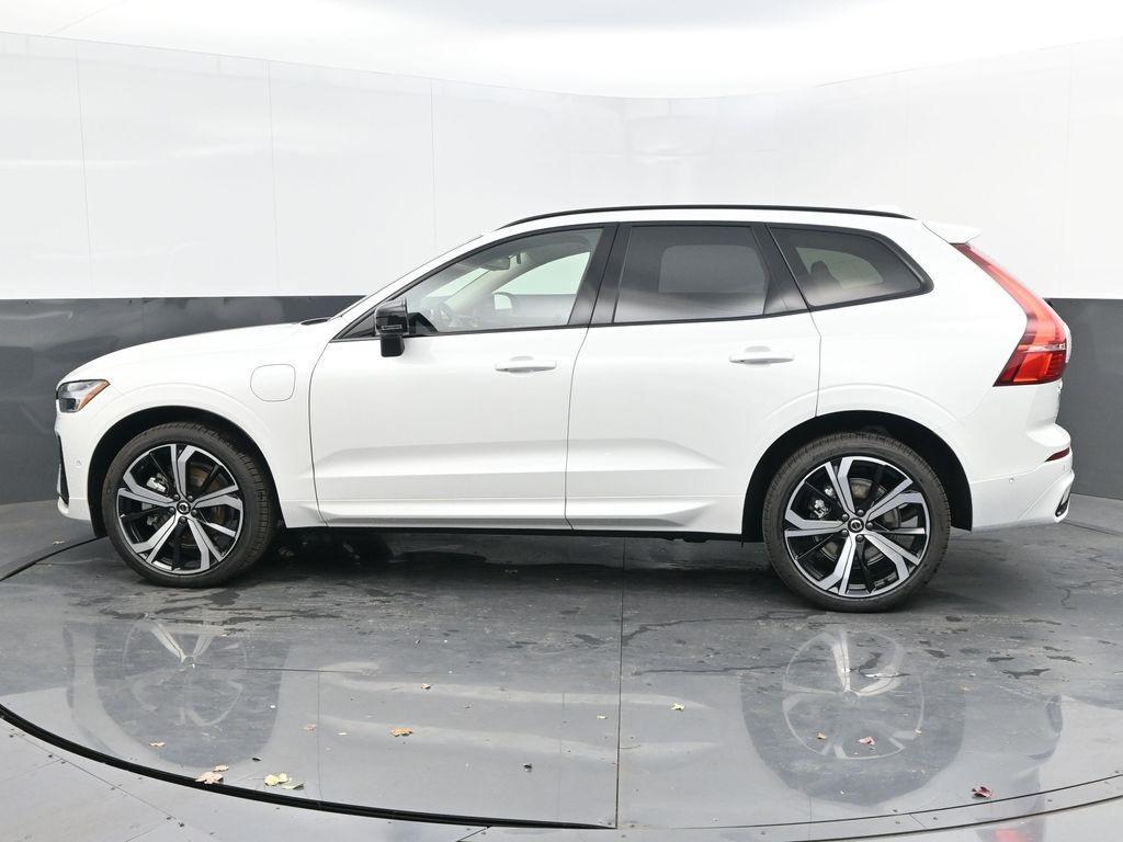 new 2025 Volvo XC60 Plug-In Hybrid car, priced at $72,290