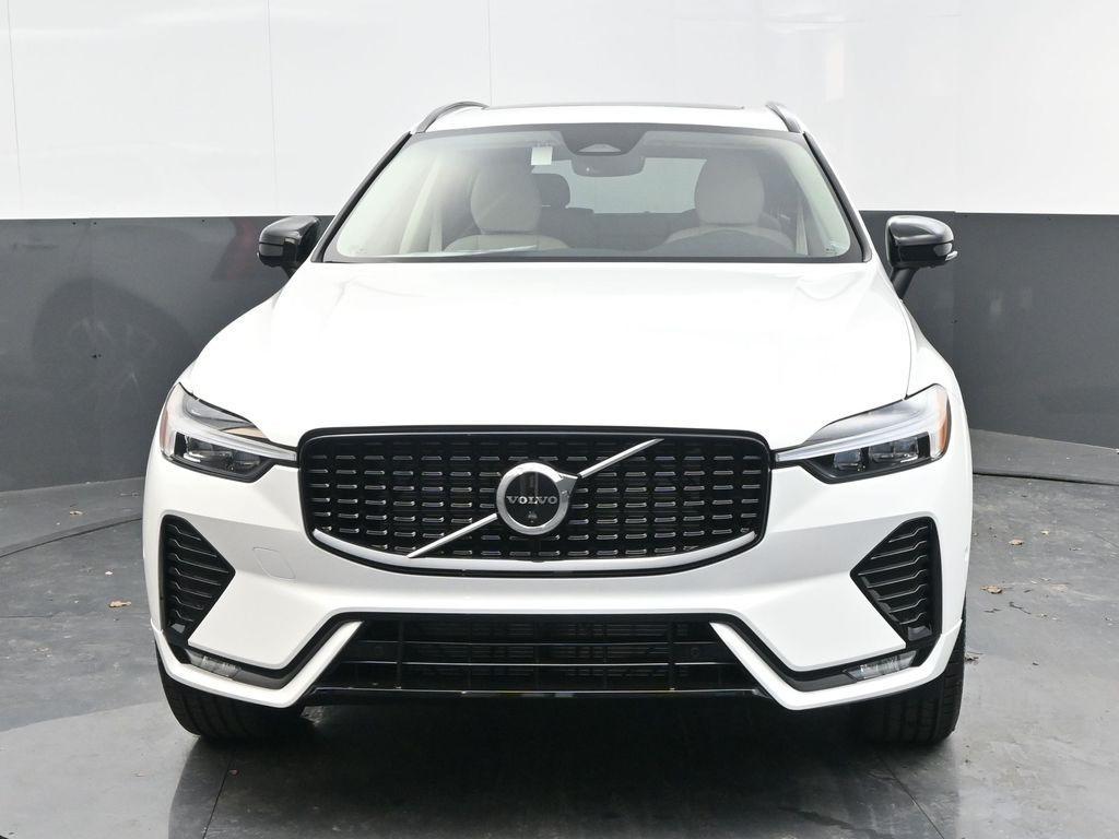 new 2025 Volvo XC60 car, priced at $55,385