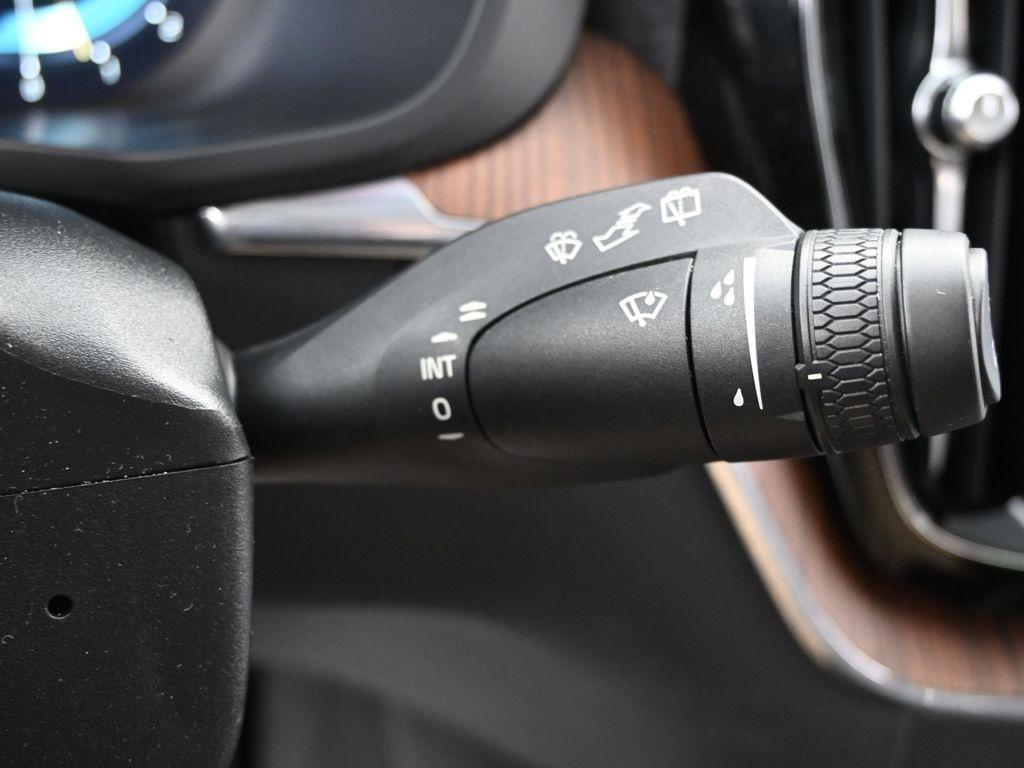 used 2023 Volvo XC60 car, priced at $38,998