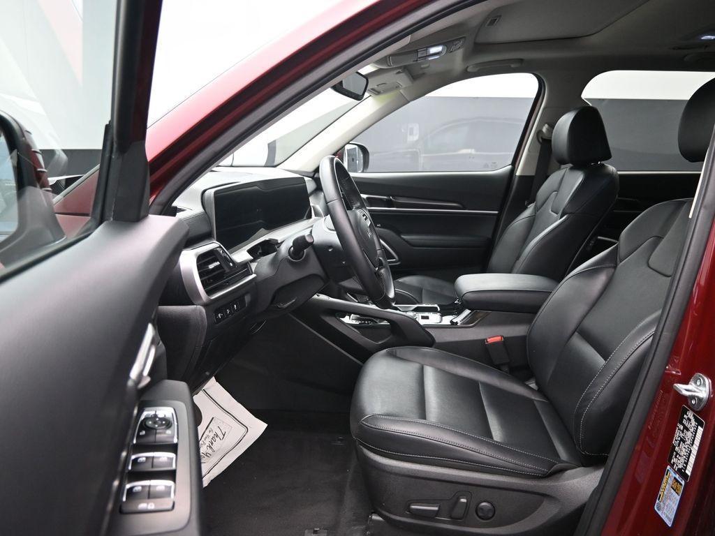 used 2023 Kia Telluride car, priced at $33,998