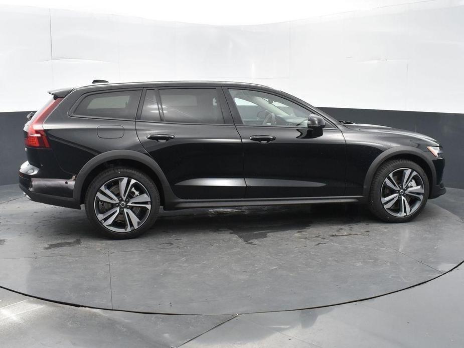 new 2024 Volvo V60 Cross Country car, priced at $54,040