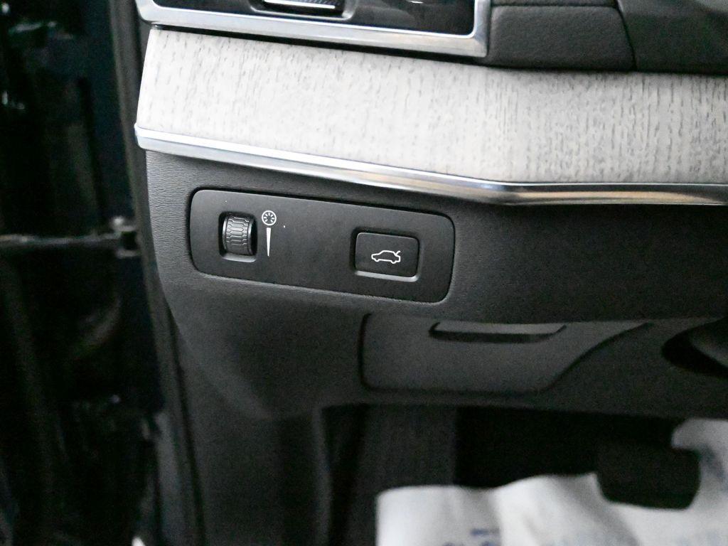used 2022 Volvo XC90 car, priced at $52,498
