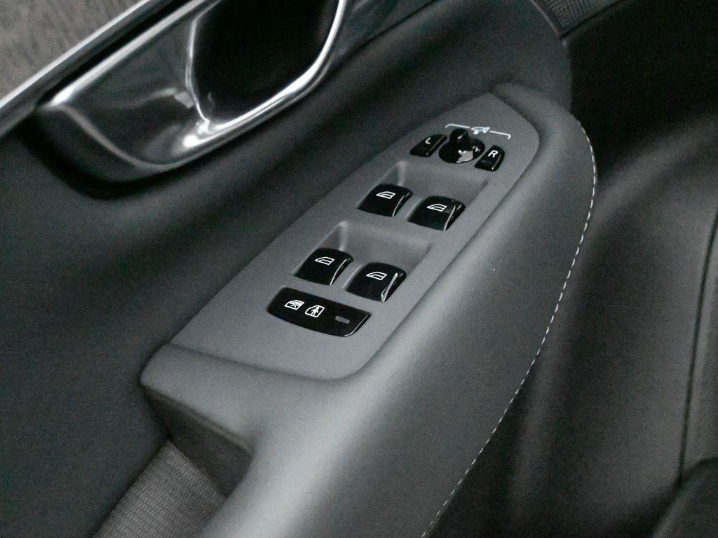 used 2022 Volvo XC90 car, priced at $52,498