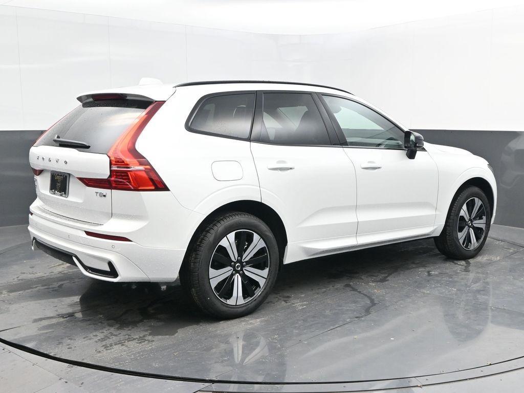 new 2025 Volvo XC60 Plug-In Hybrid car, priced at $61,075