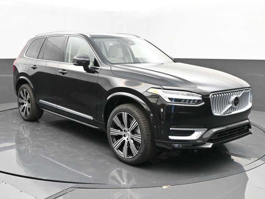 new 2025 Volvo XC90 car, priced at $67,275