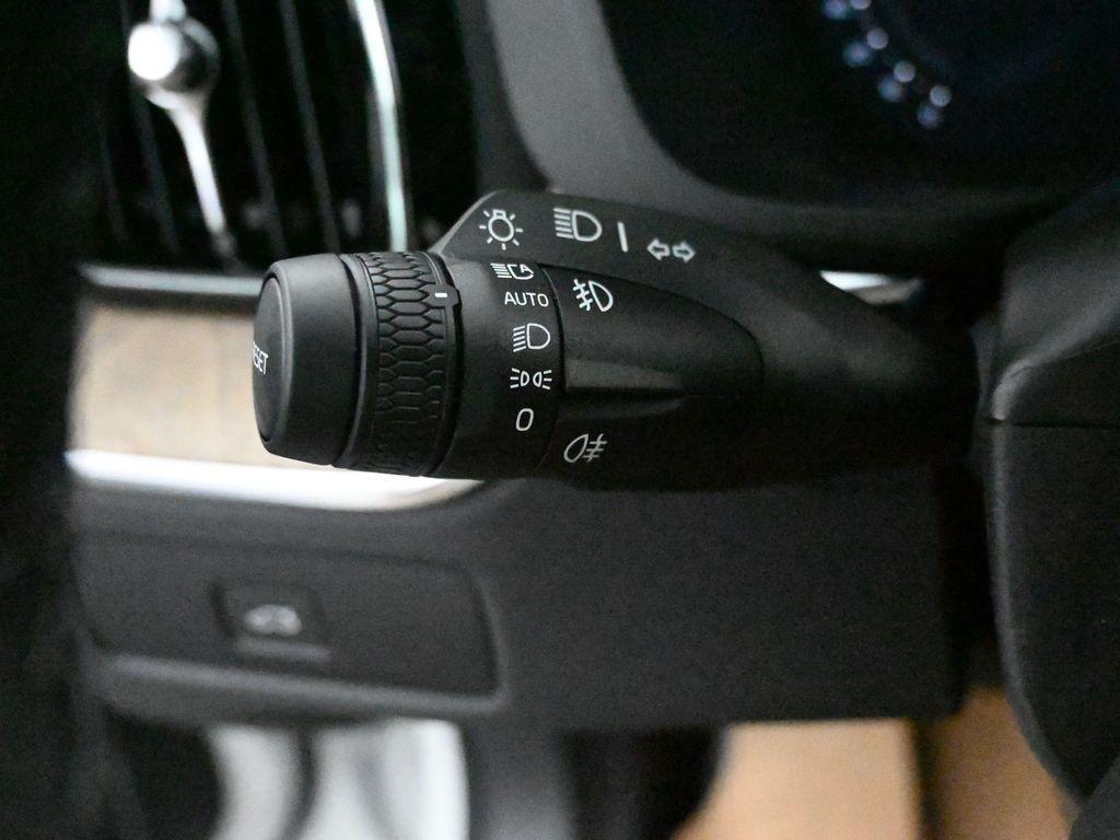 new 2026 Volvo XC60 car, priced at $52,730