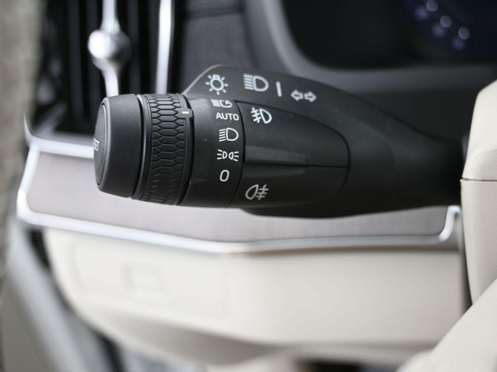 new 2026 Volvo XC90 car, priced at $75,155