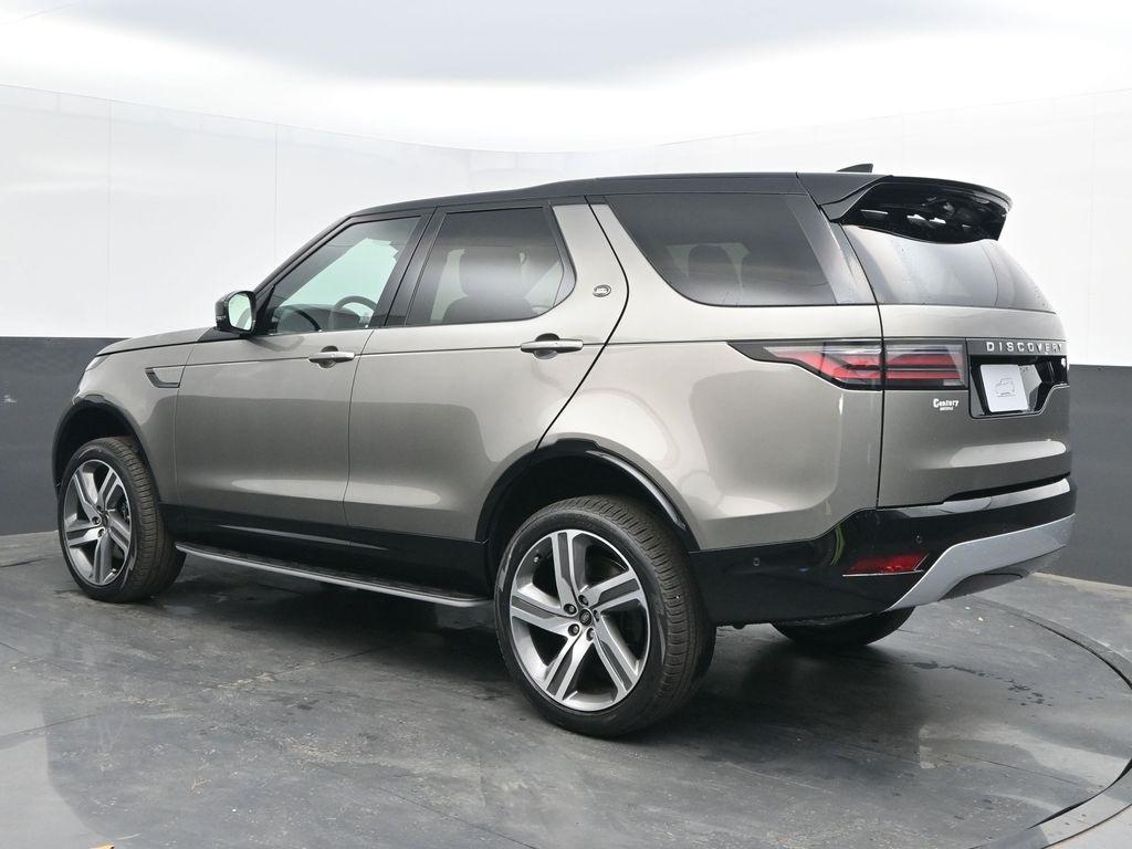 new 2025 Land Rover Discovery car, priced at $87,018
