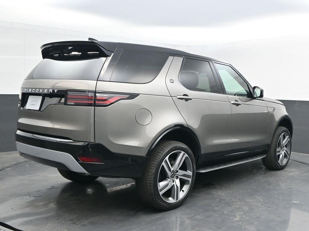 new 2025 Land Rover Discovery car, priced at $87,018