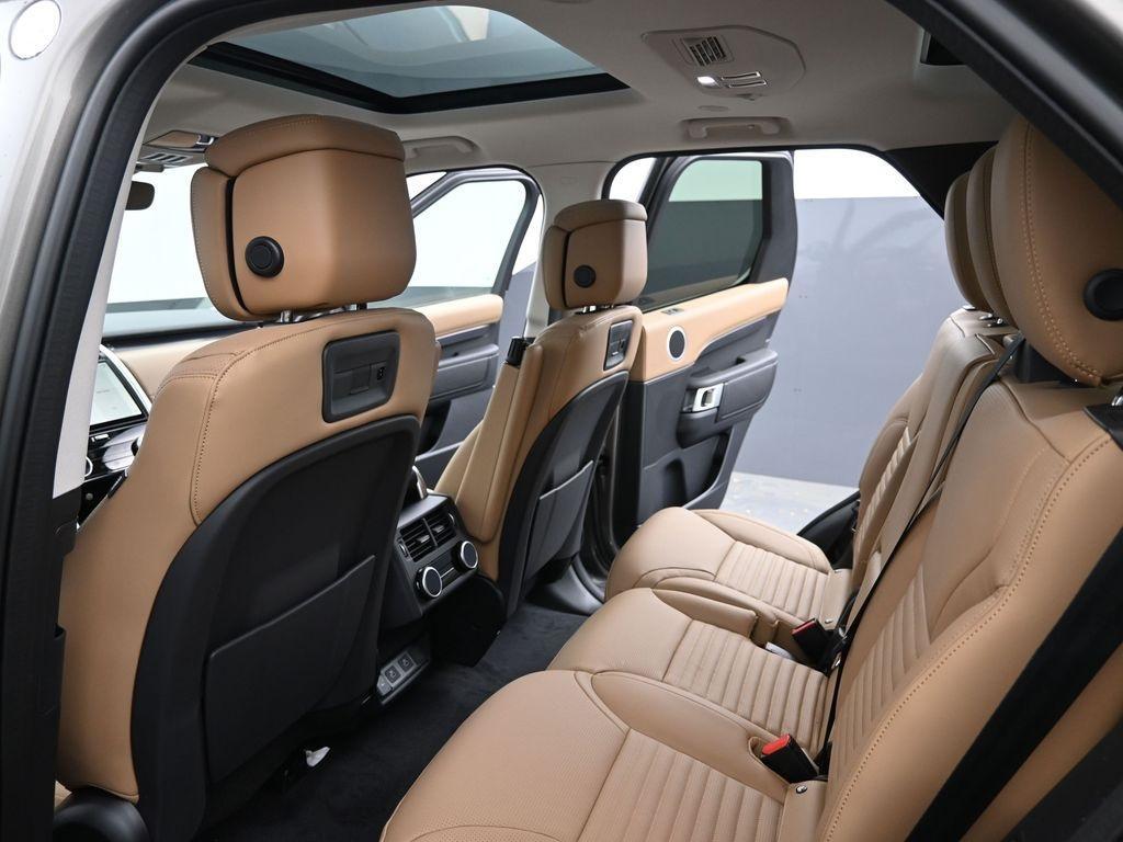 new 2025 Land Rover Discovery car, priced at $87,018