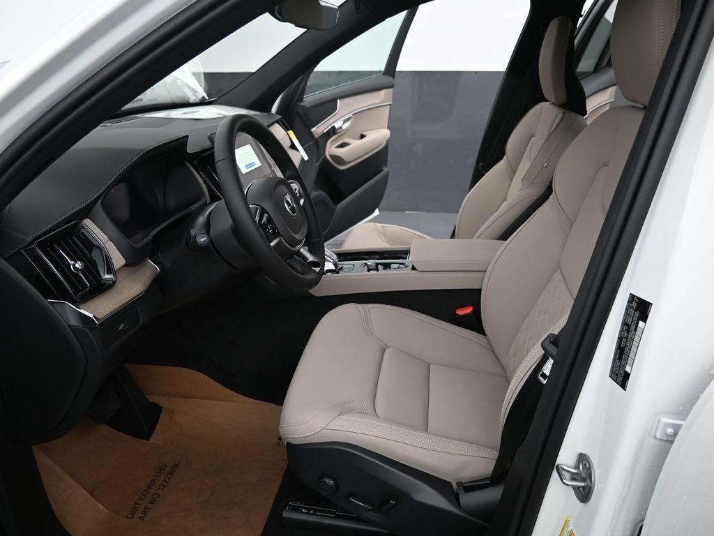 new 2025 Volvo XC90 car, priced at $59,935